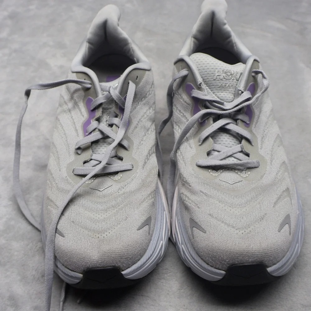 Hoka‎ Women 10.5D Wide Athletic Shoes Grey Arahi 6 Lightweight Running Chunky
